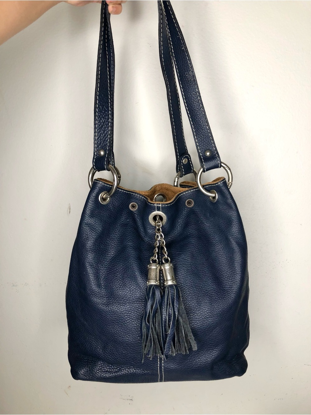Vintage Leather Tassel Shoulder Bag in Navy